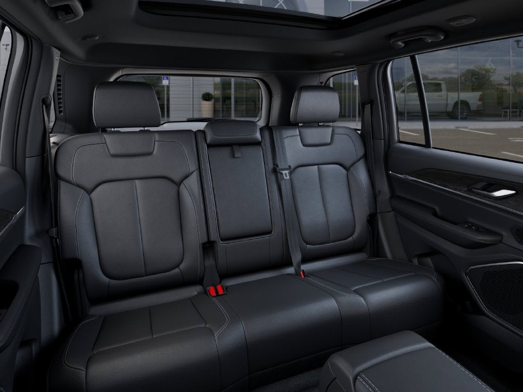 2027 Jeep Grand Cherokee GRAND CHEROKEE LIMITED 4X4
