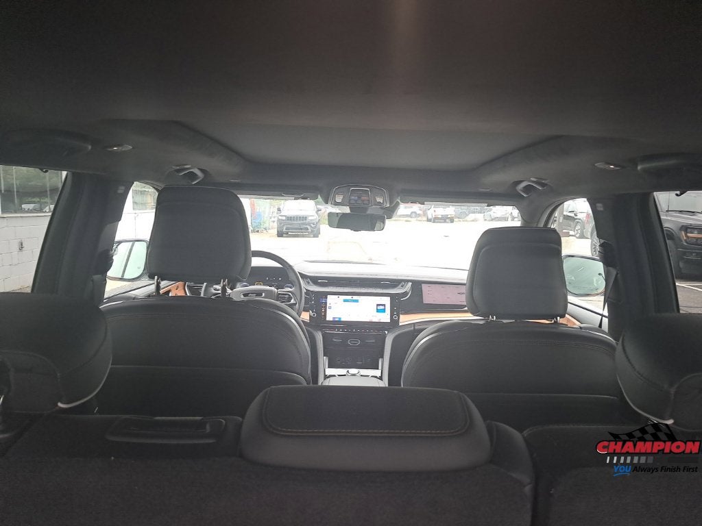 2026 Jeep Grand Cherokee Summit 4x4