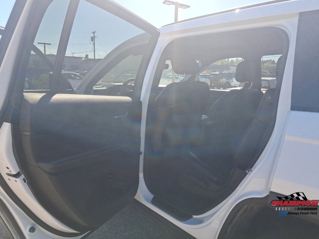 2023 Jeep Grand Cherokee L Altitude 4x4