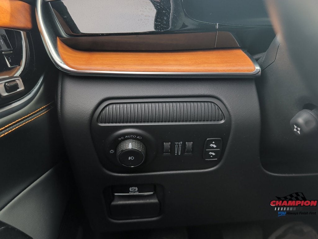 2022 Jeep Grand Wagoneer Series III