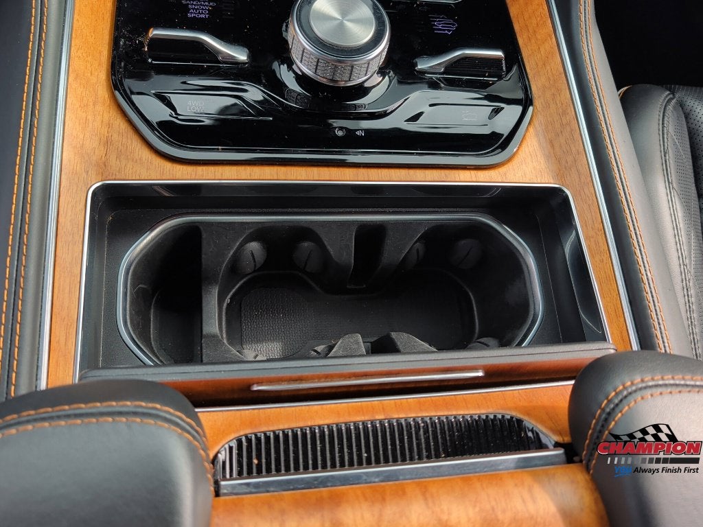 2022 Jeep Grand Wagoneer Series III