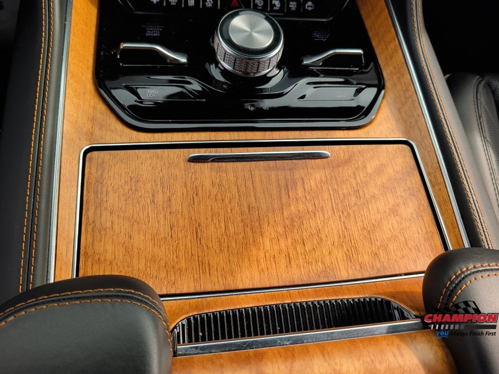 2022 Jeep Grand Wagoneer Series III