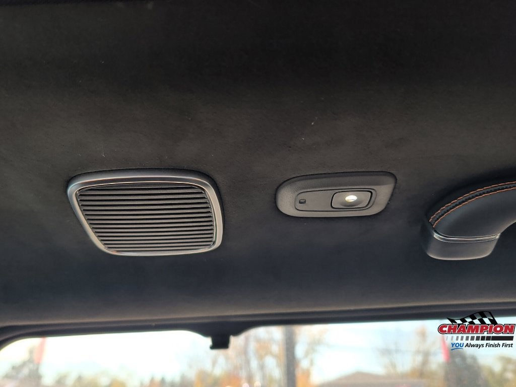 2022 Jeep Grand Wagoneer Series III