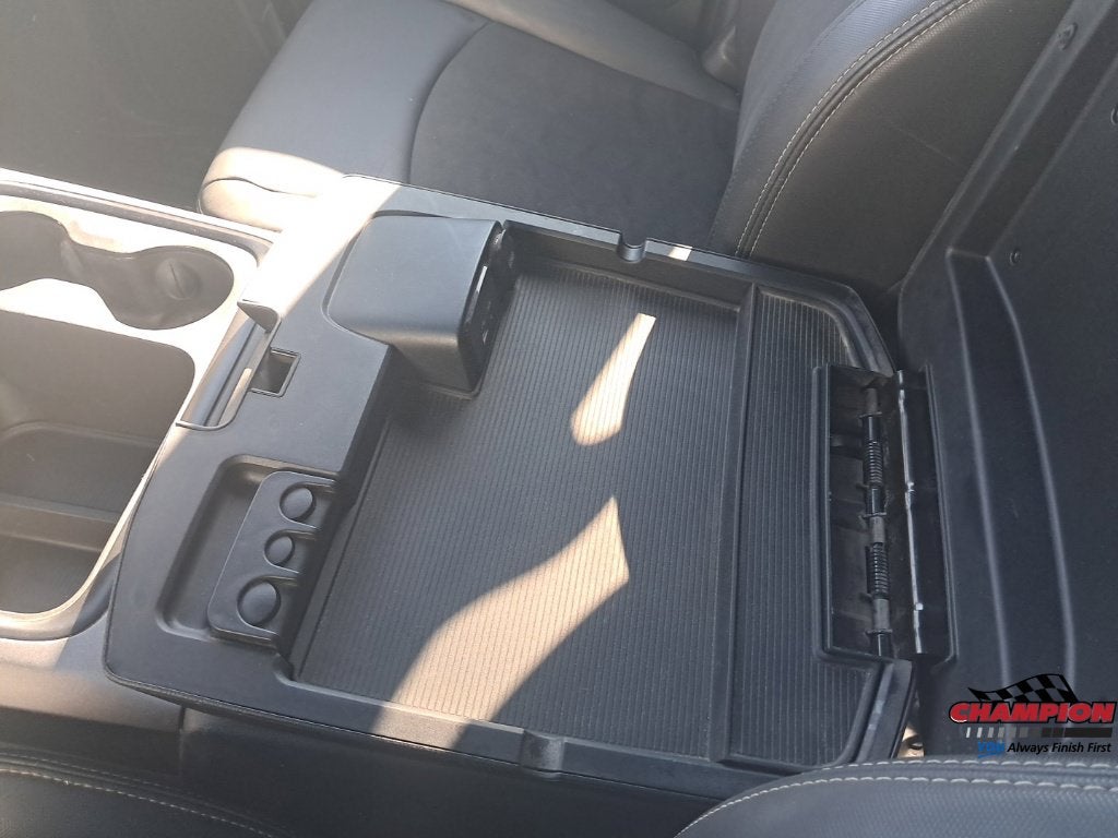 2017 RAM 1500 Rebel Crew Cab 4x4 5'7' Box