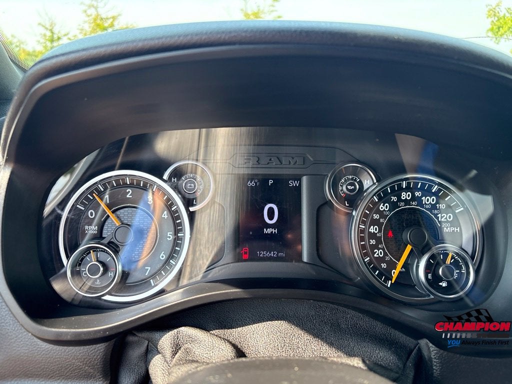 2021 RAM 1500 Big Horn Crew Cab 4x4 5'7' Box