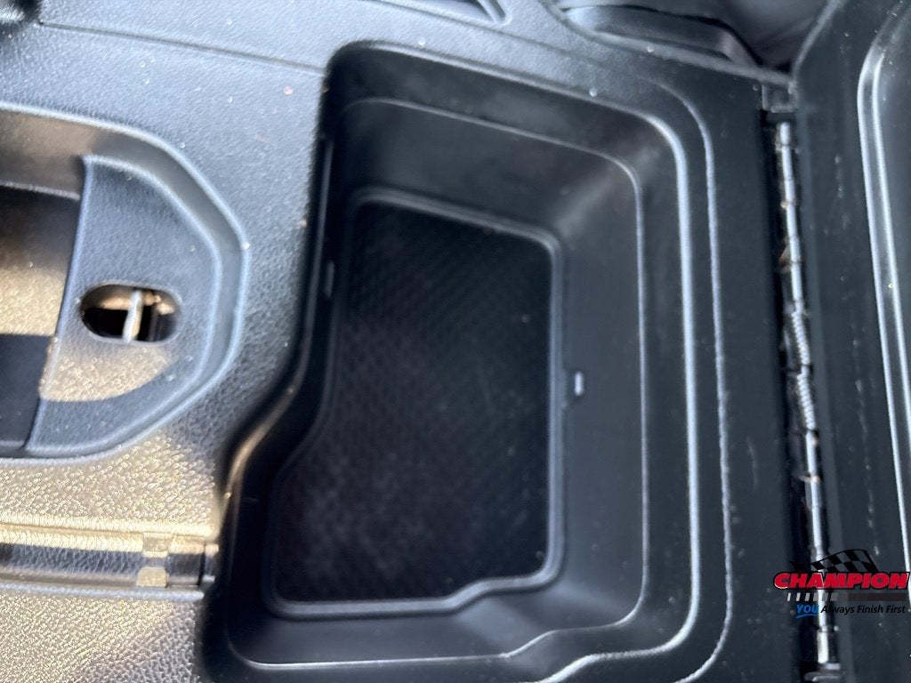 2021 RAM 1500 Big Horn Crew Cab 4x4 5'7' Box
