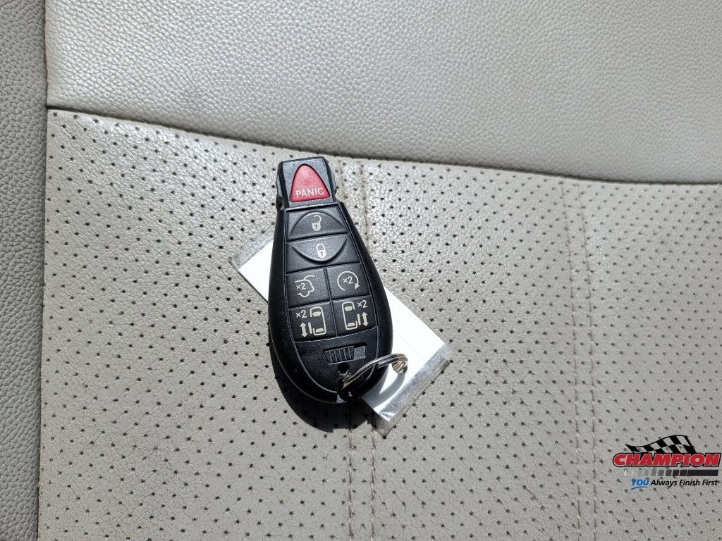 2014 Chrysler Town & Country Touring-L