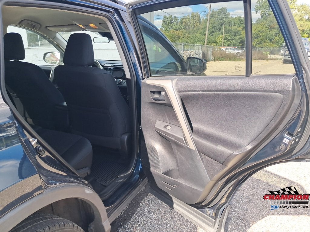 2017 Toyota RAV4 LE