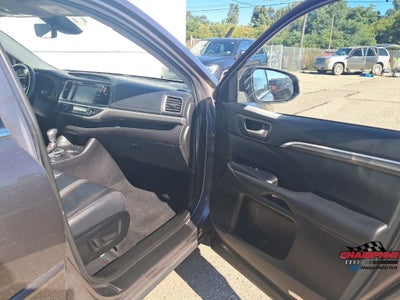 2019 Toyota Highlander SE