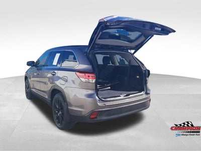 2019 Toyota Highlander SE