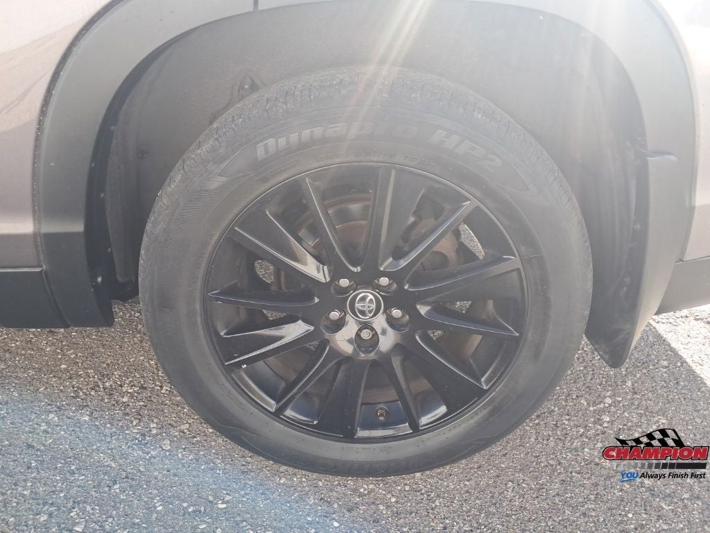 2019 Toyota Highlander SE