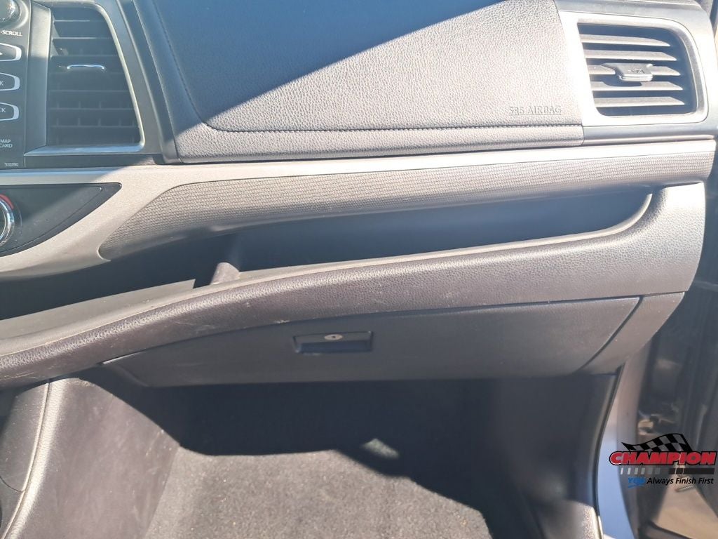 2019 Toyota Highlander SE