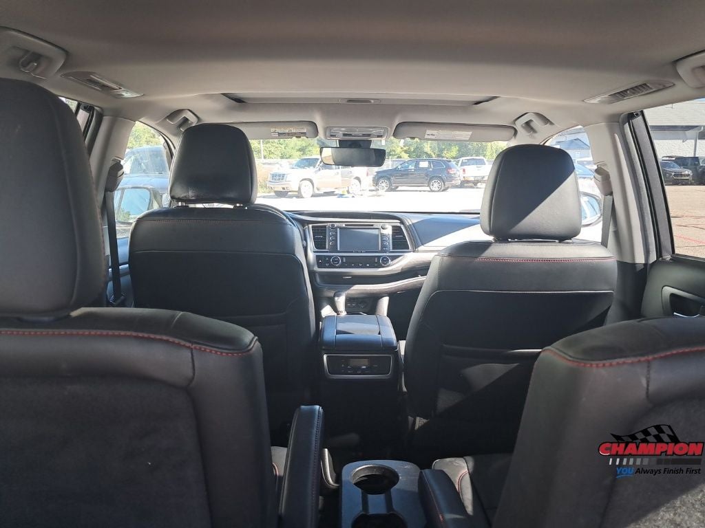 2019 Toyota Highlander SE