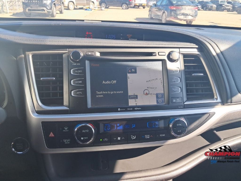 2019 Toyota Highlander SE