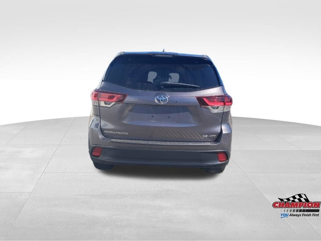 2019 Toyota Highlander SE