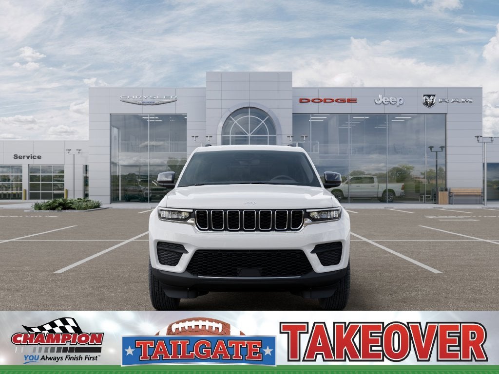 2027 Jeep Grand Cherokee GRAND CHEROKEE LAREDO X 4X4