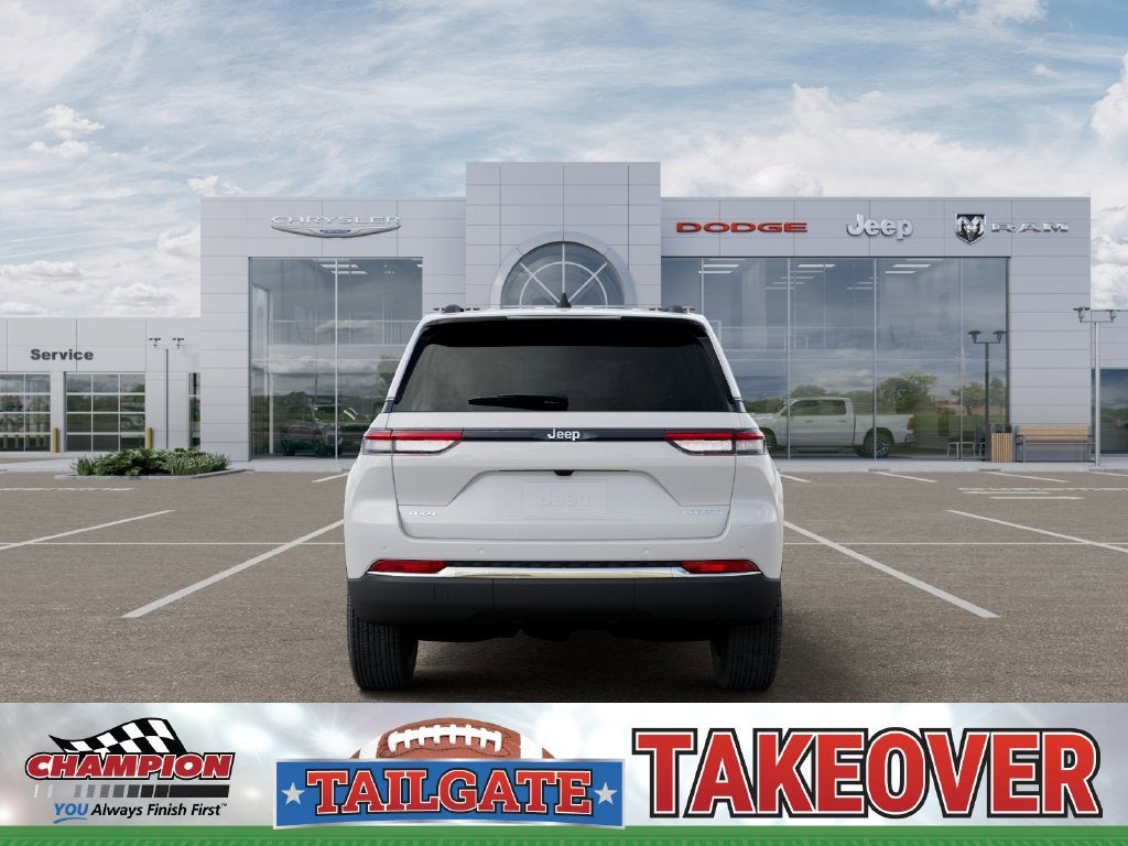 2027 Jeep Grand Cherokee GRAND CHEROKEE LAREDO X 4X4