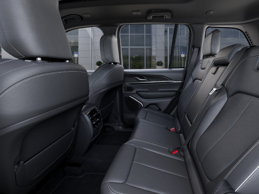 2027 Jeep Grand Cherokee GRAND CHEROKEE LIMITED RESERVE 4X4