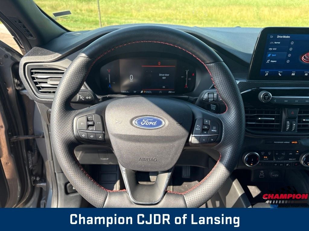 2025 Ford Escape ST-Line Select