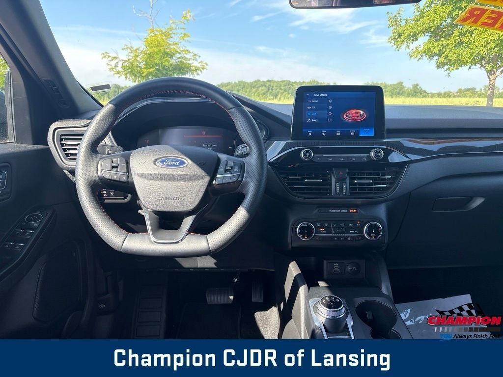 2025 Ford Escape ST-Line Select