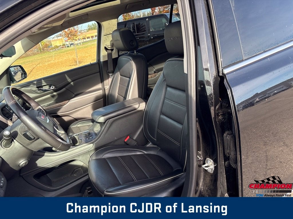 2022 GMC Acadia AWD Denali
