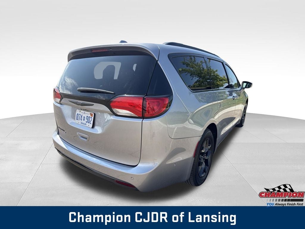 2020 Chrysler Pacifica Touring L