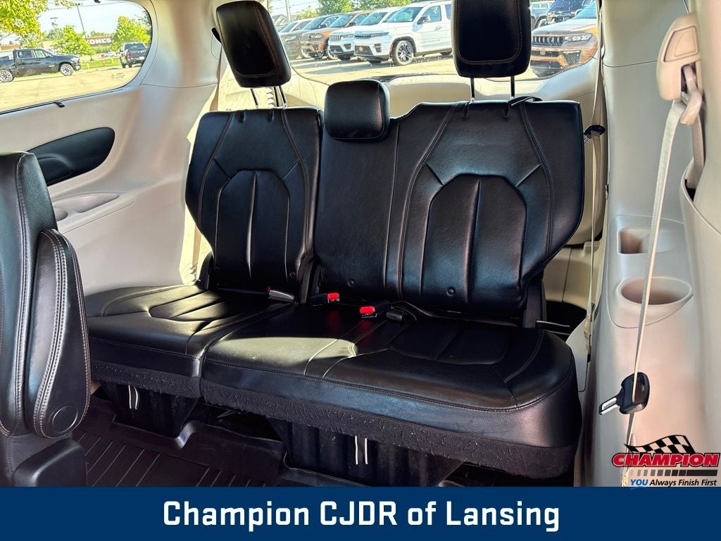 2017 Chrysler Pacifica Touring-L