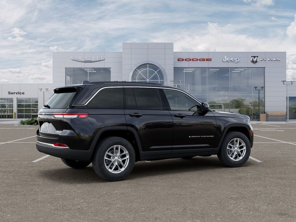 2026 Jeep Grand Cherokee GRAND CHEROKEE LAREDO X 4X4