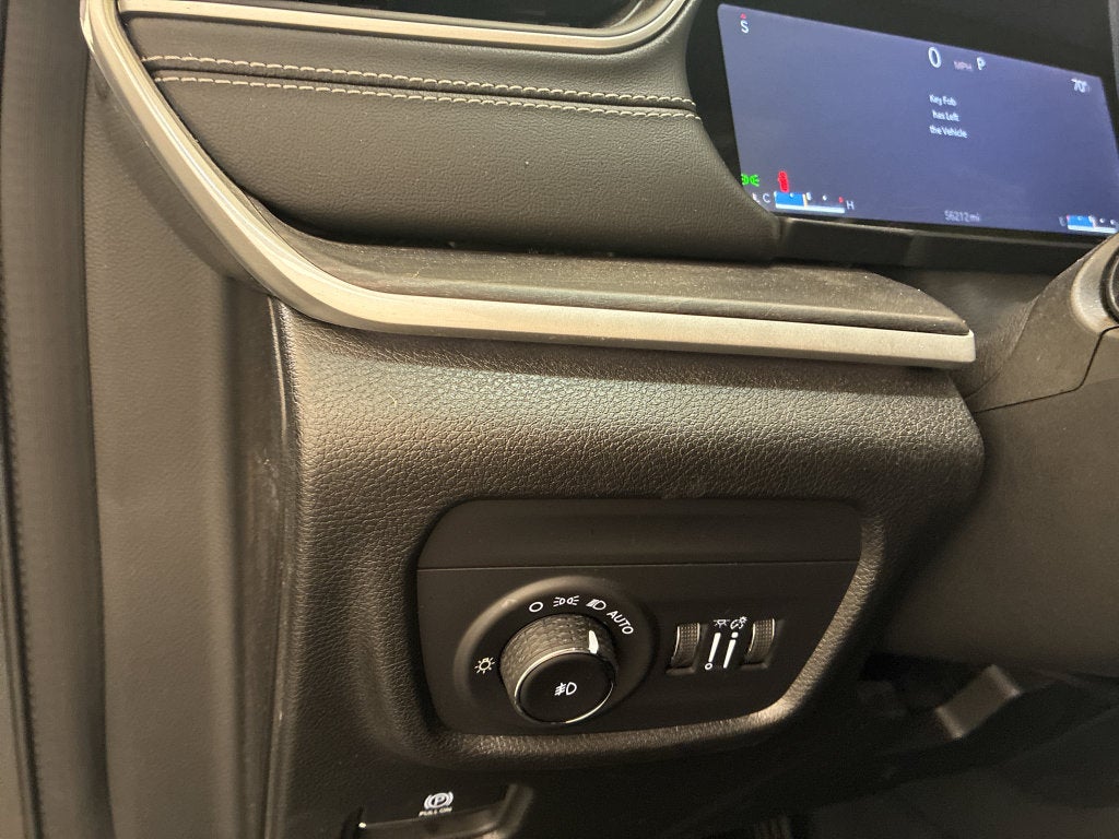 2023 Jeep Grand Cherokee Laredo 4x4