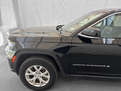 2023 Jeep Grand Cherokee Laredo 4x4