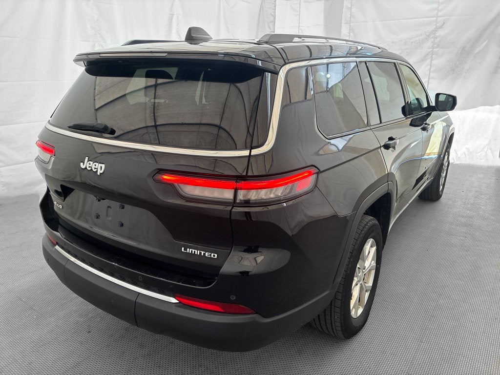 2023 Jeep Grand Cherokee Laredo 4x4