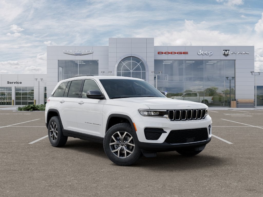 2027 Jeep Grand Cherokee GRAND CHEROKEE LAREDO X 4X4