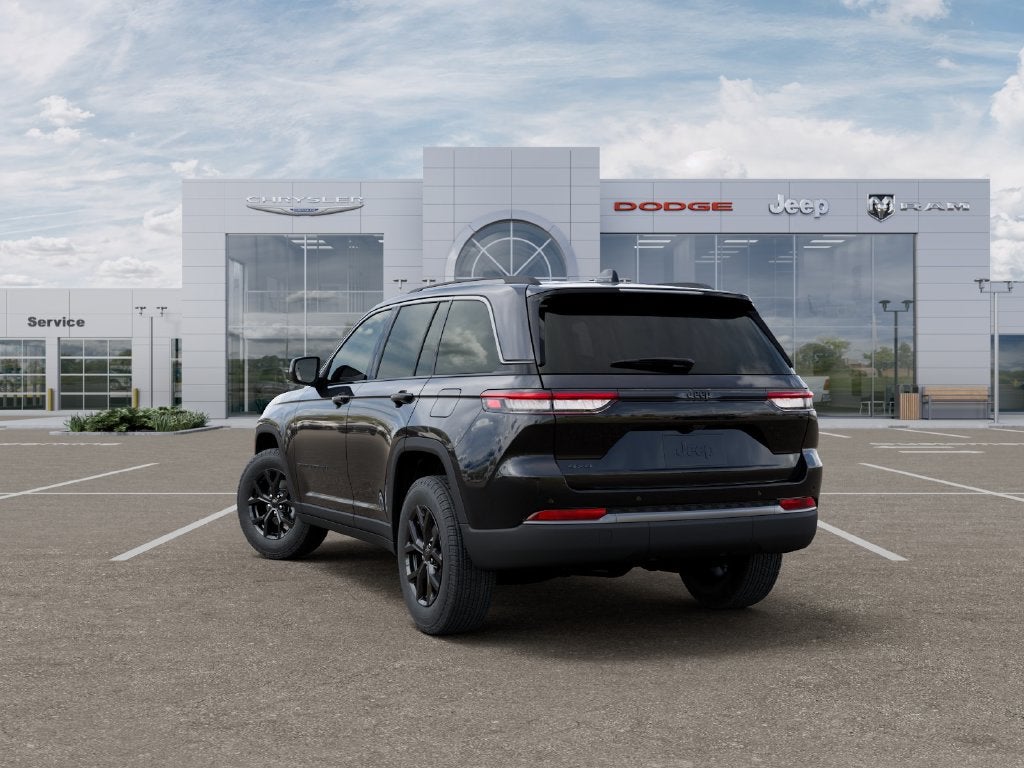 2026 Jeep Grand Cherokee GRAND CHEROKEE LAREDO ALTITUDE 4X4