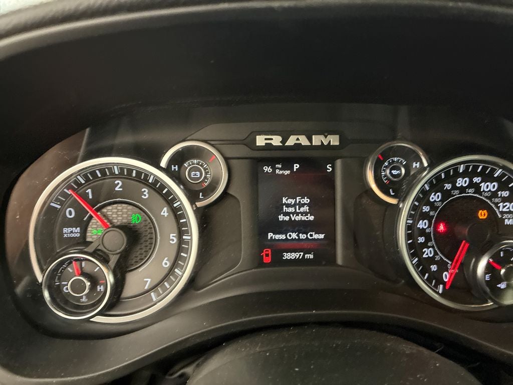 2023 RAM 1500 Big Horn Crew Cab 4x4 5'7' Box