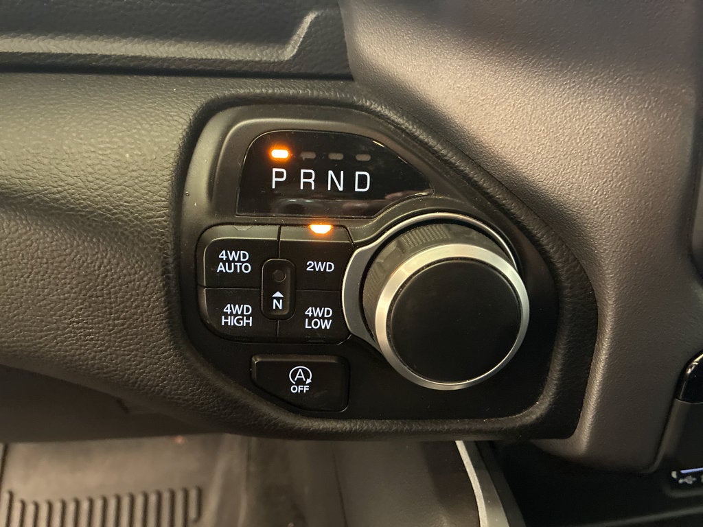 2023 RAM 1500 Big Horn Crew Cab 4x4 5'7' Box