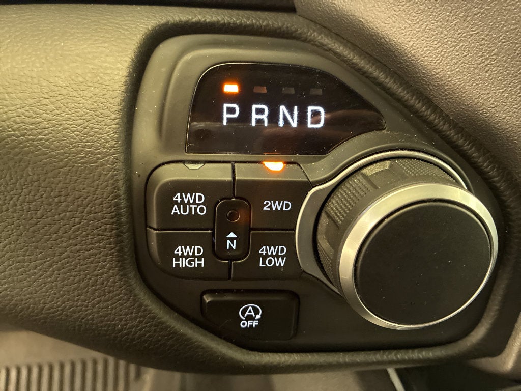 2025 RAM 1500 Big Horn Crew Cab 4x4 6'4' Box