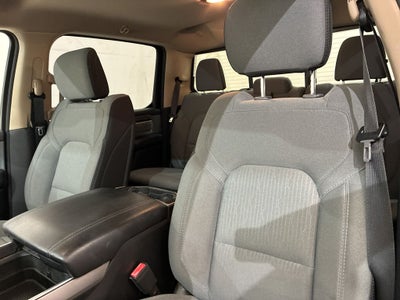 2020 RAM 1500 Big Horn Crew Cab 4x4 5'7' Box