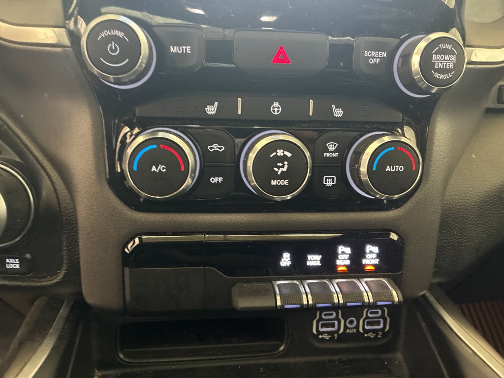 2022 RAM 1500 Big Horn Crew Cab 4x4 5'7' Box
