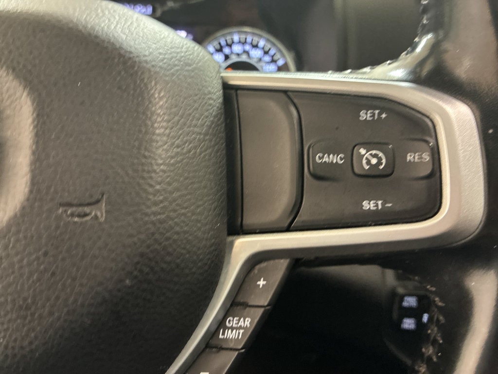 2022 RAM 1500 Big Horn Crew Cab 4x4 5'7' Box