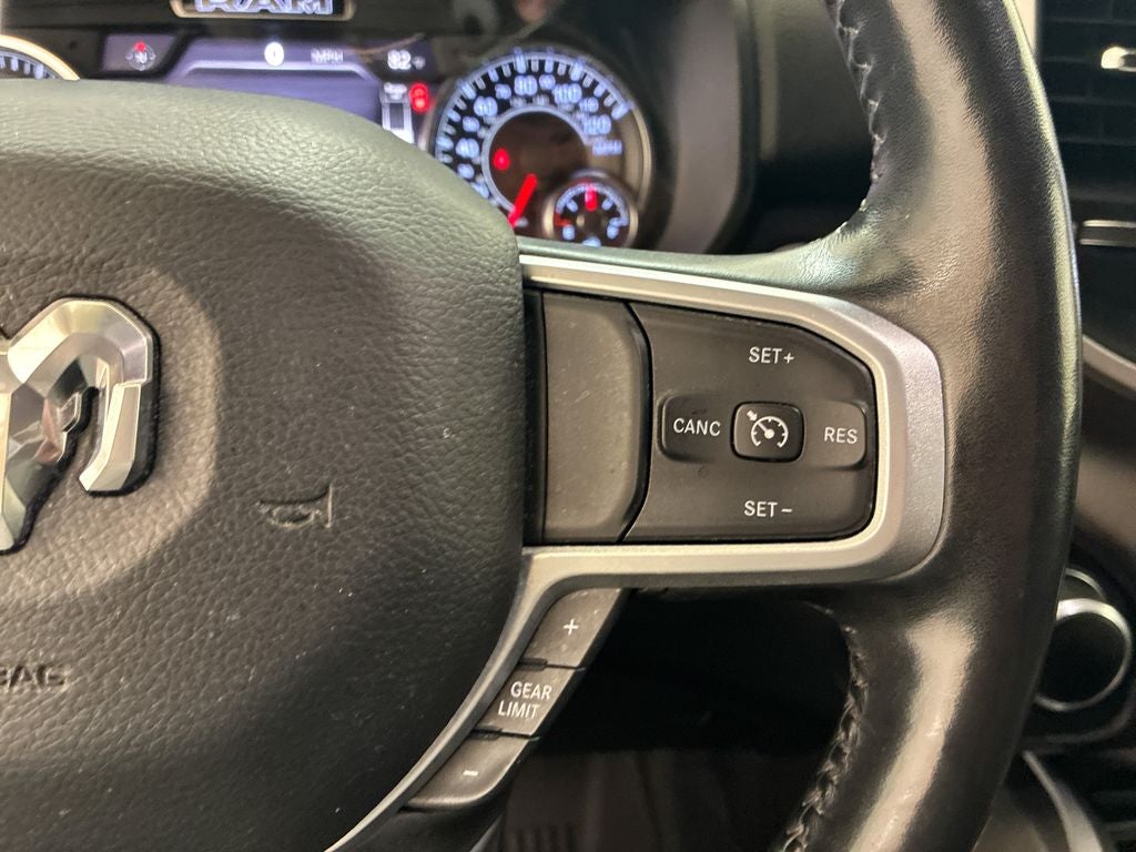 2020 RAM 1500 Big Horn Crew Cab 4x4 5'7' Box