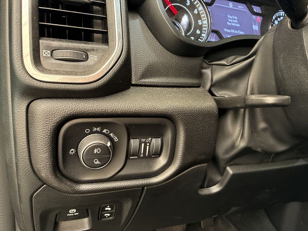 2023 RAM 1500 Laramie Crew Cab 4x4 5'7' Box