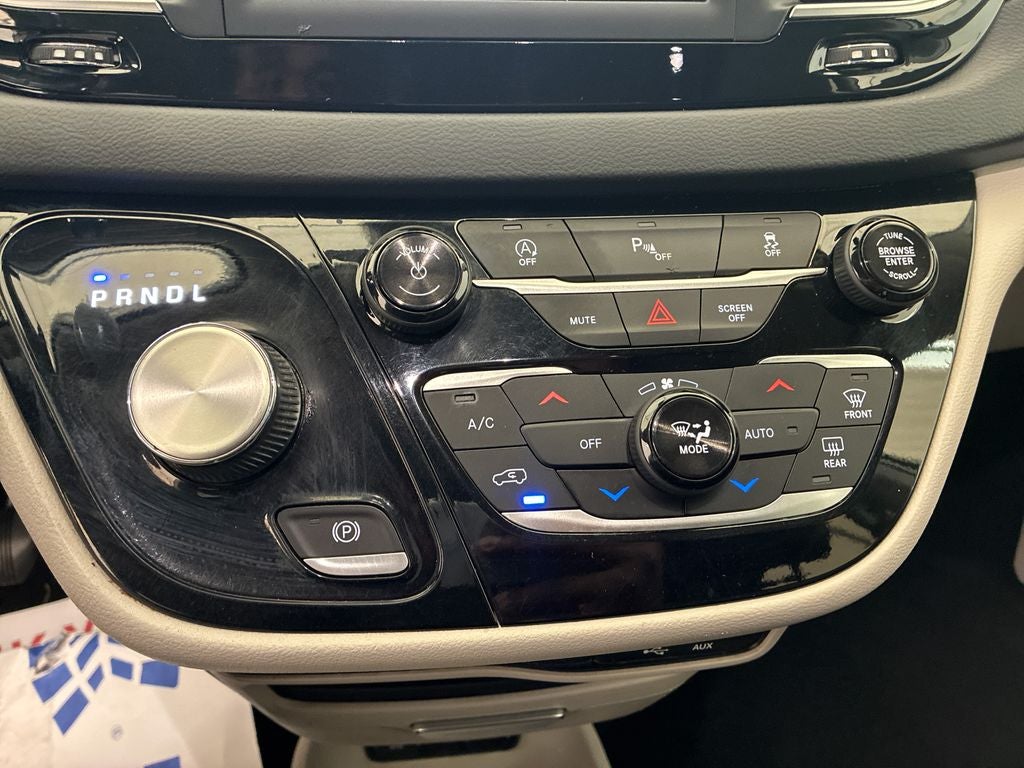 2020 Chrysler Pacifica Touring L