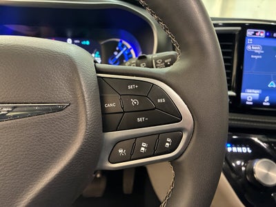 2024 Chrysler Pacifica Hybrid Select