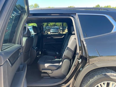 2024 GMC Acadia Elevation