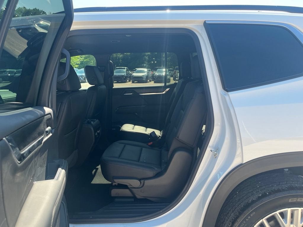2024 GMC Acadia Elevation
