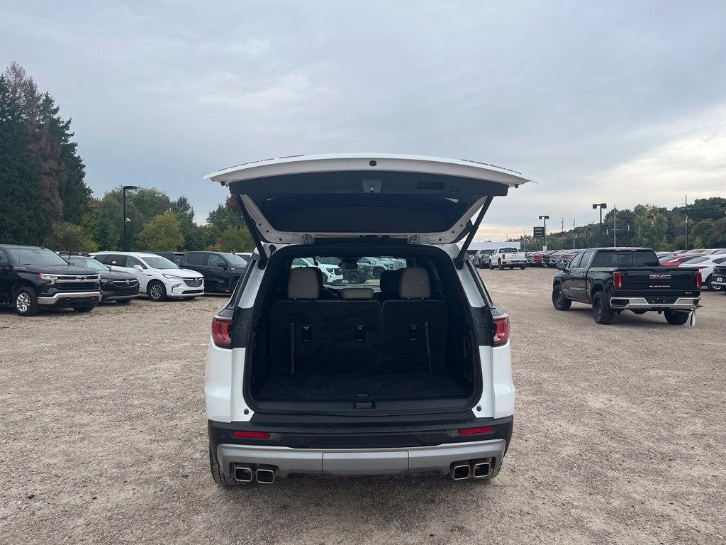 2024 GMC Acadia Elevation