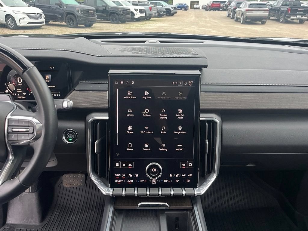 2024 GMC Acadia Denali