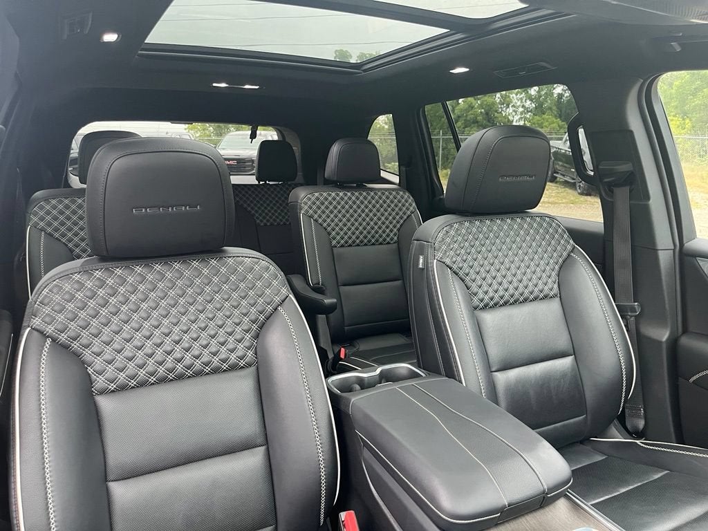 2024 GMC Acadia Denali