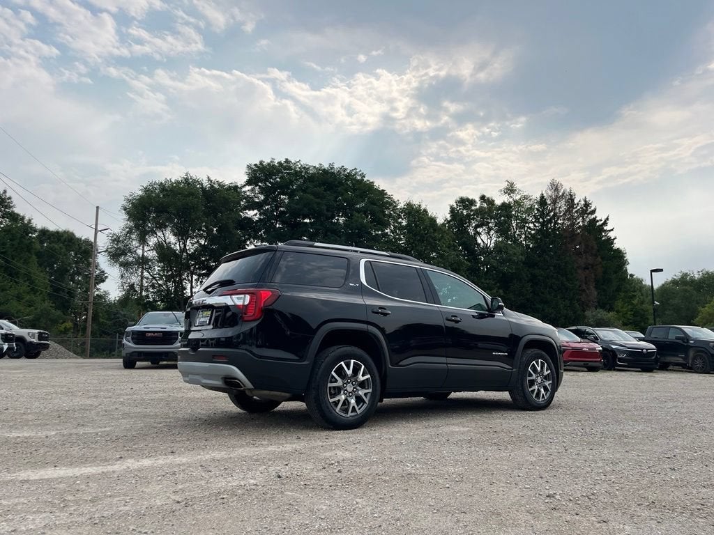 2023 GMC Acadia SLT