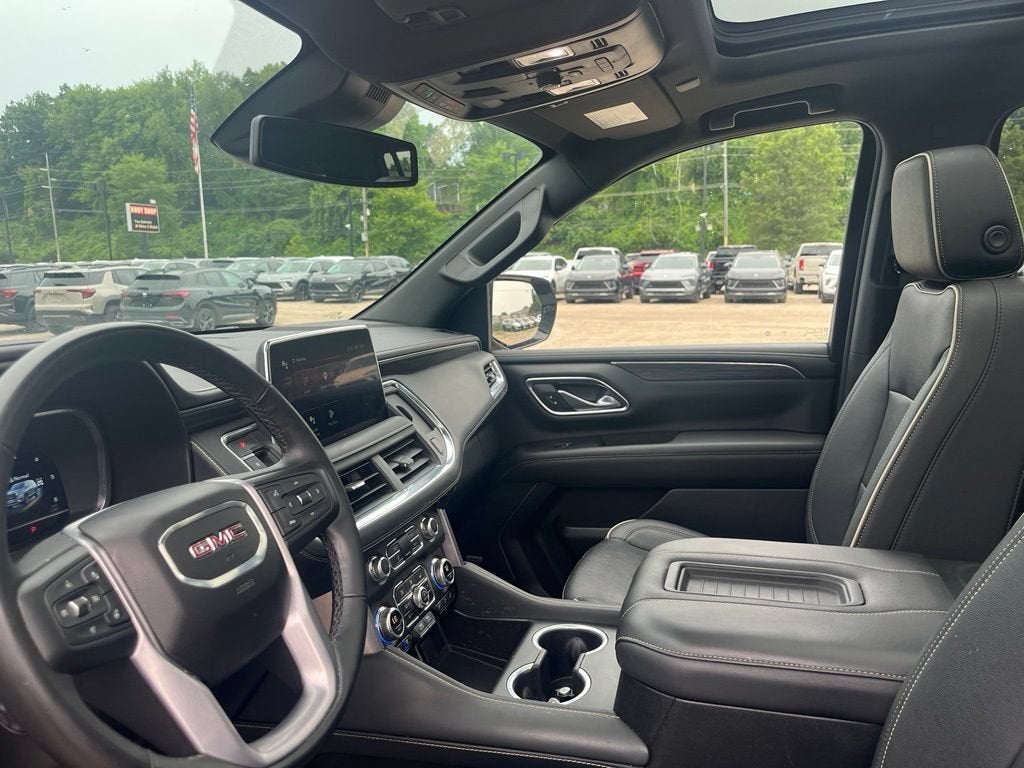 2023 GMC Yukon XL SLT